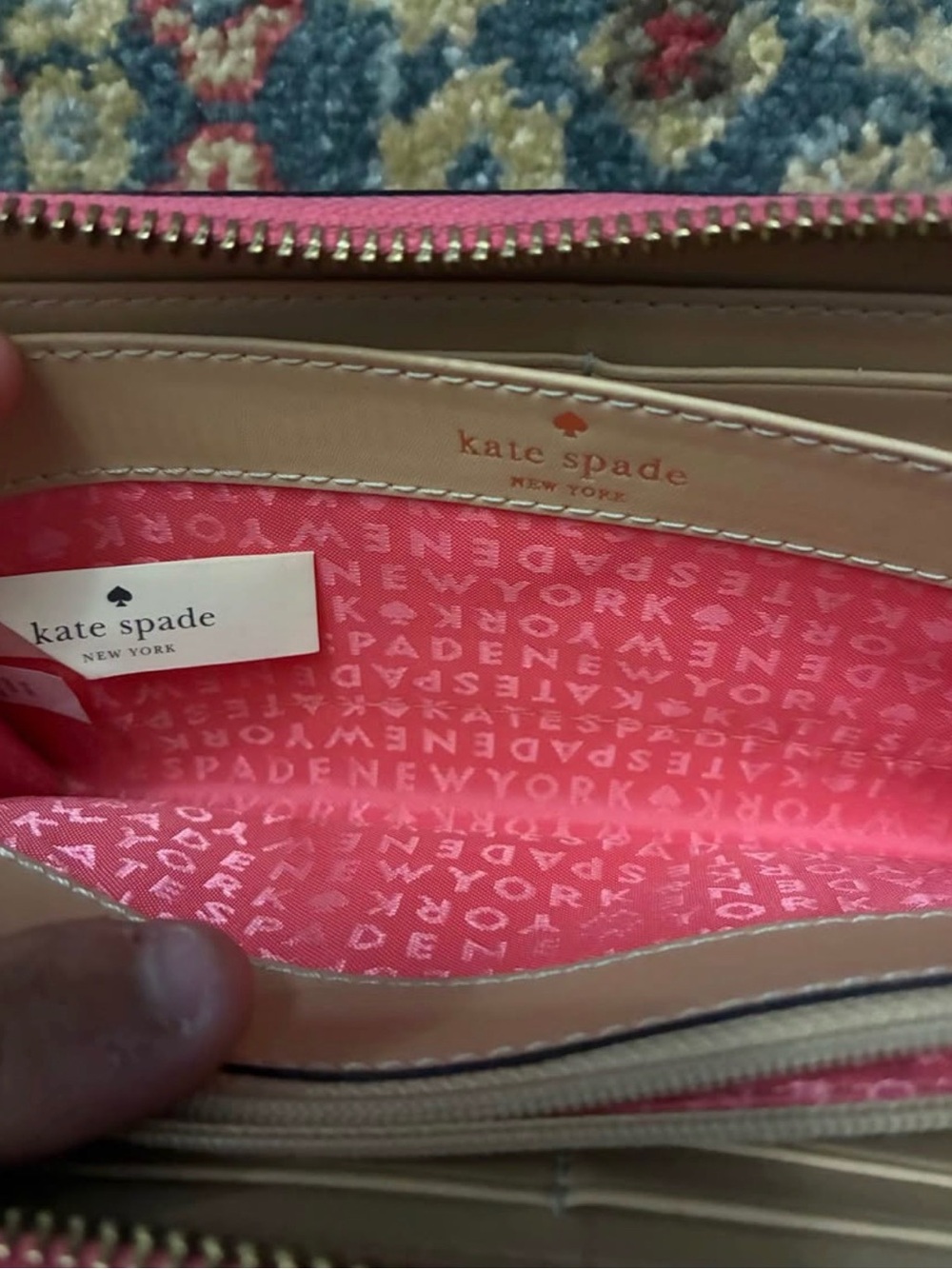 Kate spade bright pink zip-around leather wallet - Picture 6 of 7